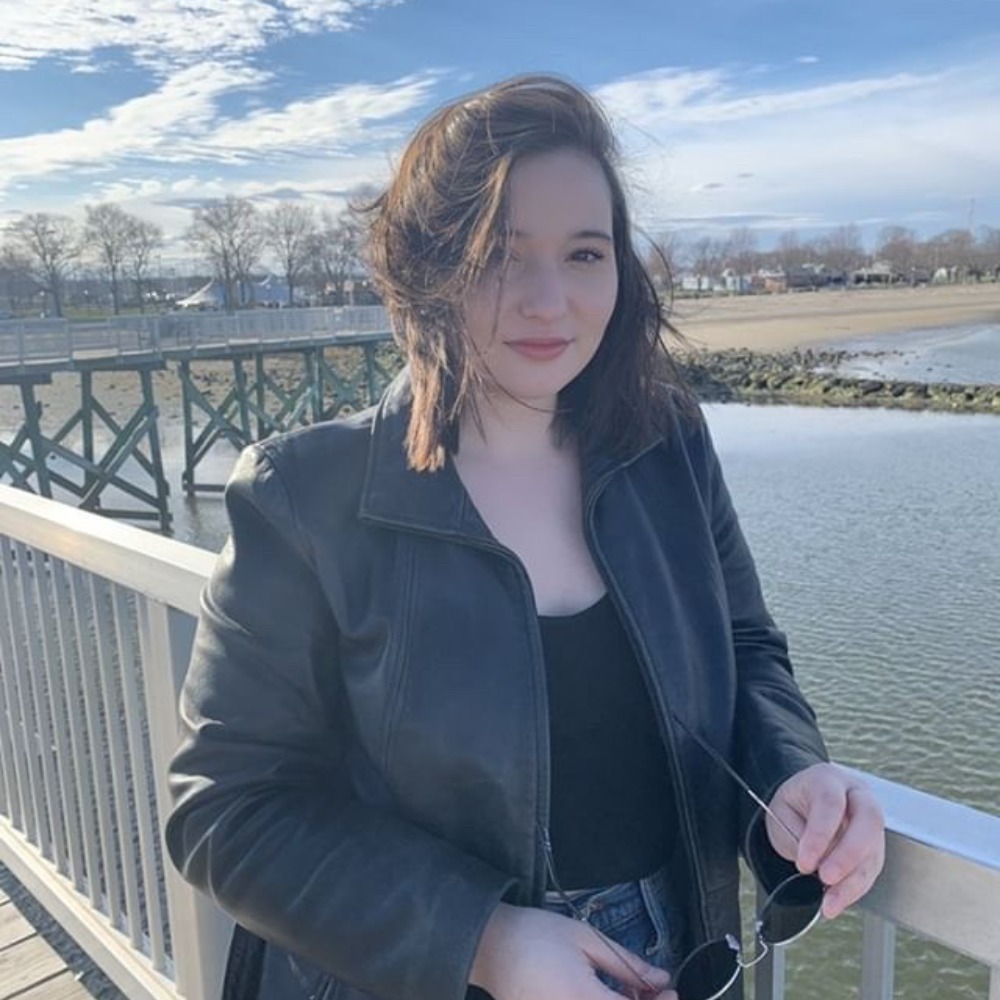 Meet your Posher, Alexandra